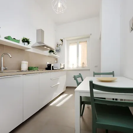 Basilica San Paolo Nuvola Eur Modern Apartment Rome