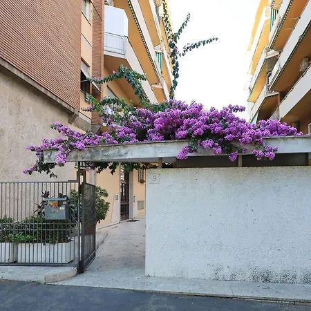 Apartment Basilica San Paolo Nuvola Eur Modern *